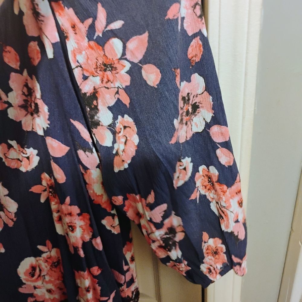 Floral Camisole Top - Navy and Pink - Picture 9 of 9
